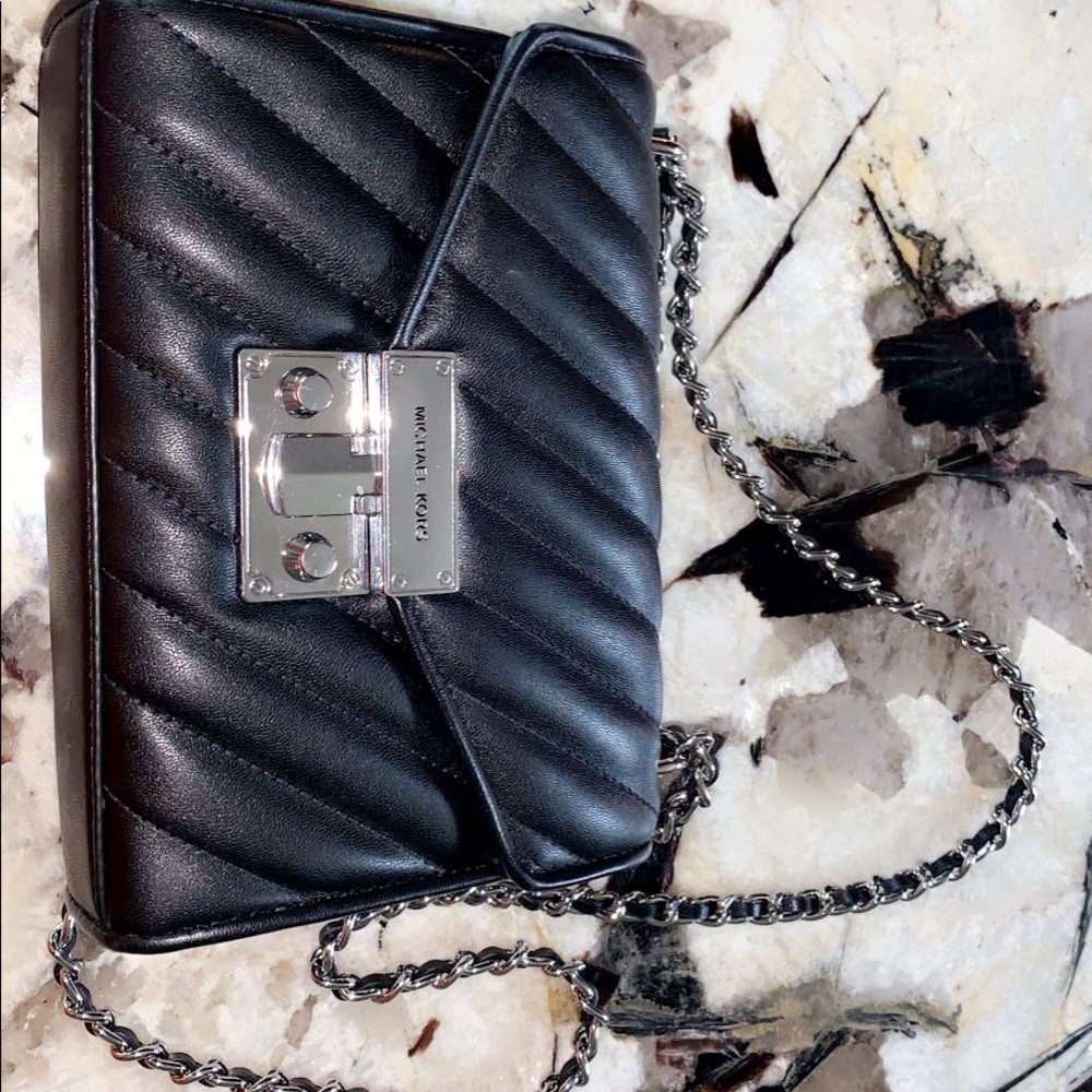 Micheal kors crossbody bag